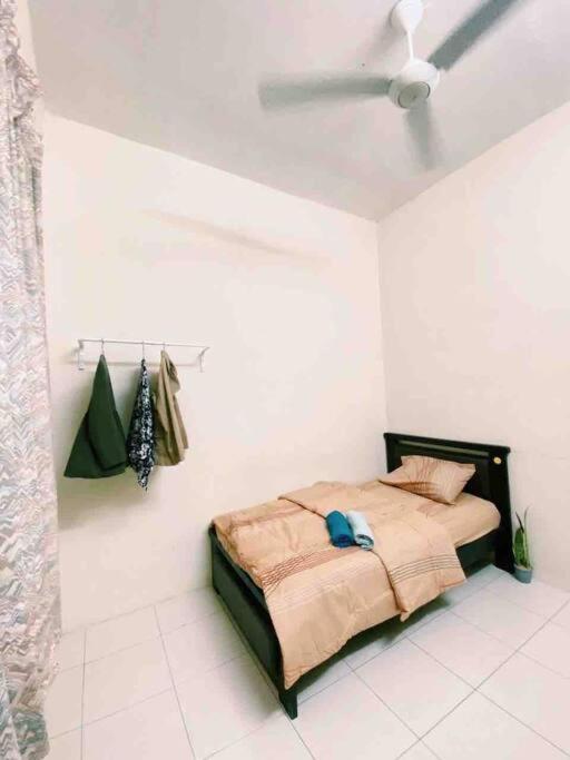 Spacious Cozy Lakeville Homestay 4 Bedrooms All With Aircond Seri Iskandar Exterior foto