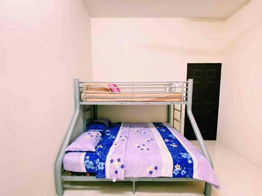 Spacious Cozy Lakeville Homestay 4 Bedrooms All With Aircond Seri Iskandar Exterior foto